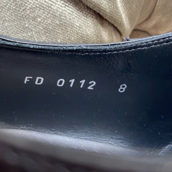 Authentic LV Black leather shoes - Picture 10 of 11